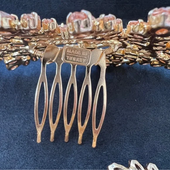 Gold plated Greek inspired hair pieces - Picture 2 of 3